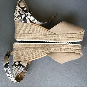 Steve Madden snakeskin suede espadrille wedges 9.5